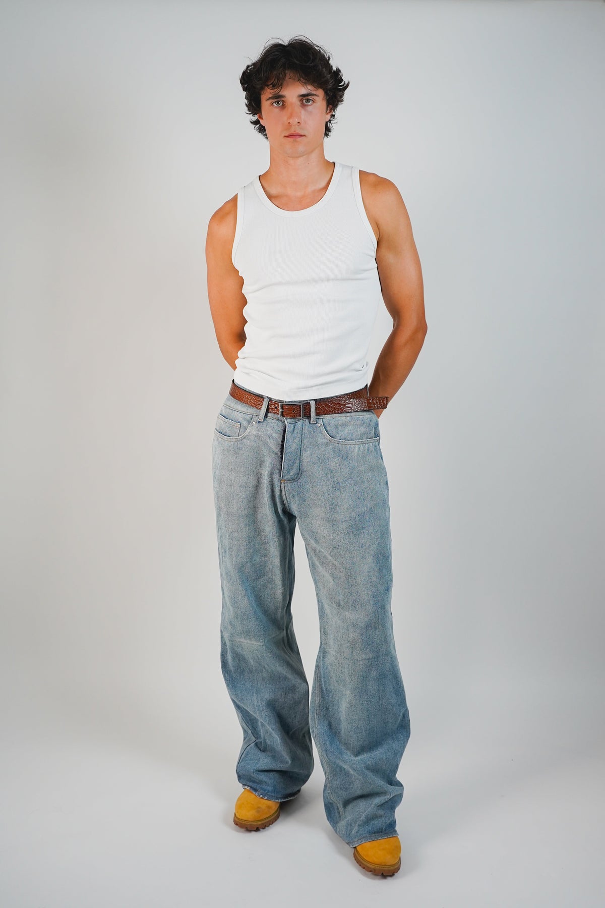 Ceinture réversible marron, vue portée homme