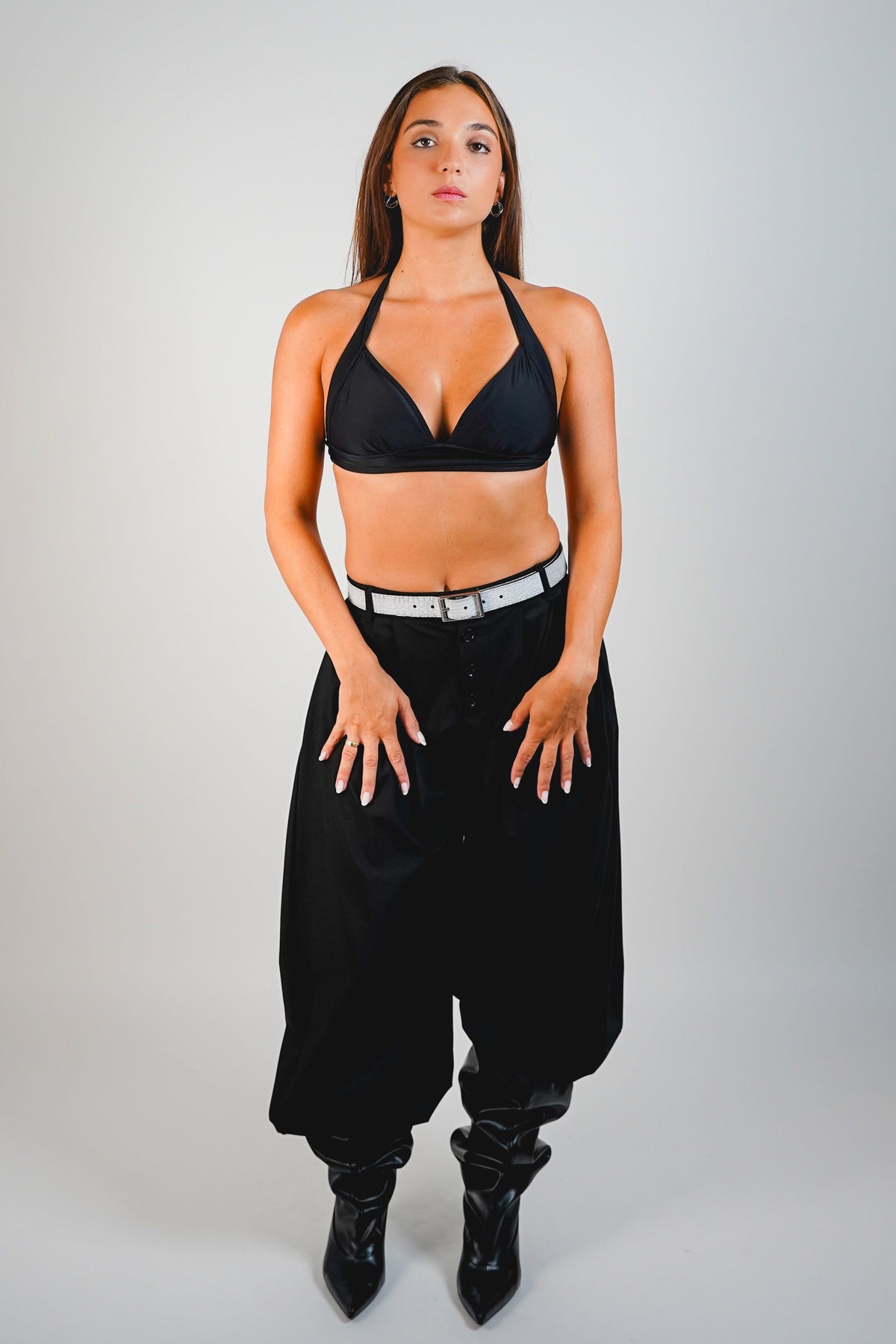Ceinture réversible blanc/gris, vue portée femme